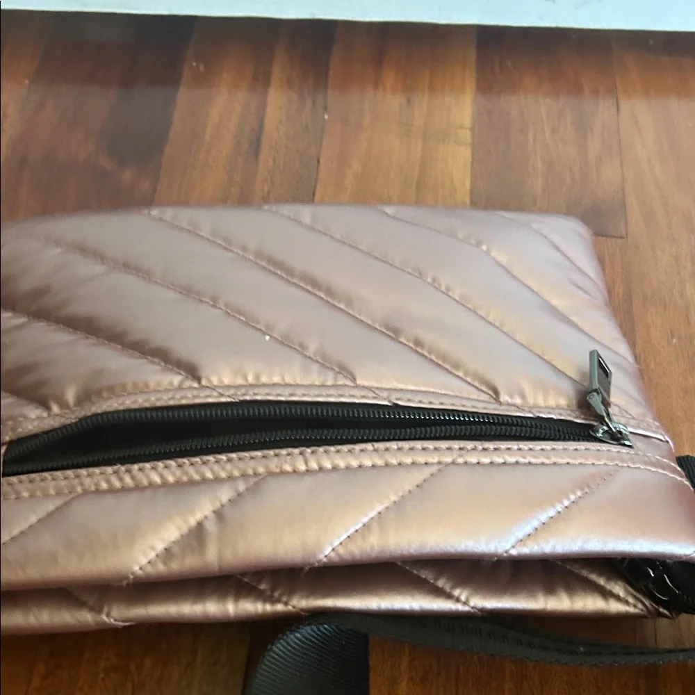 THINK ROYLN Metallic Pink Crossbody Bag - Picture 5 of 5
